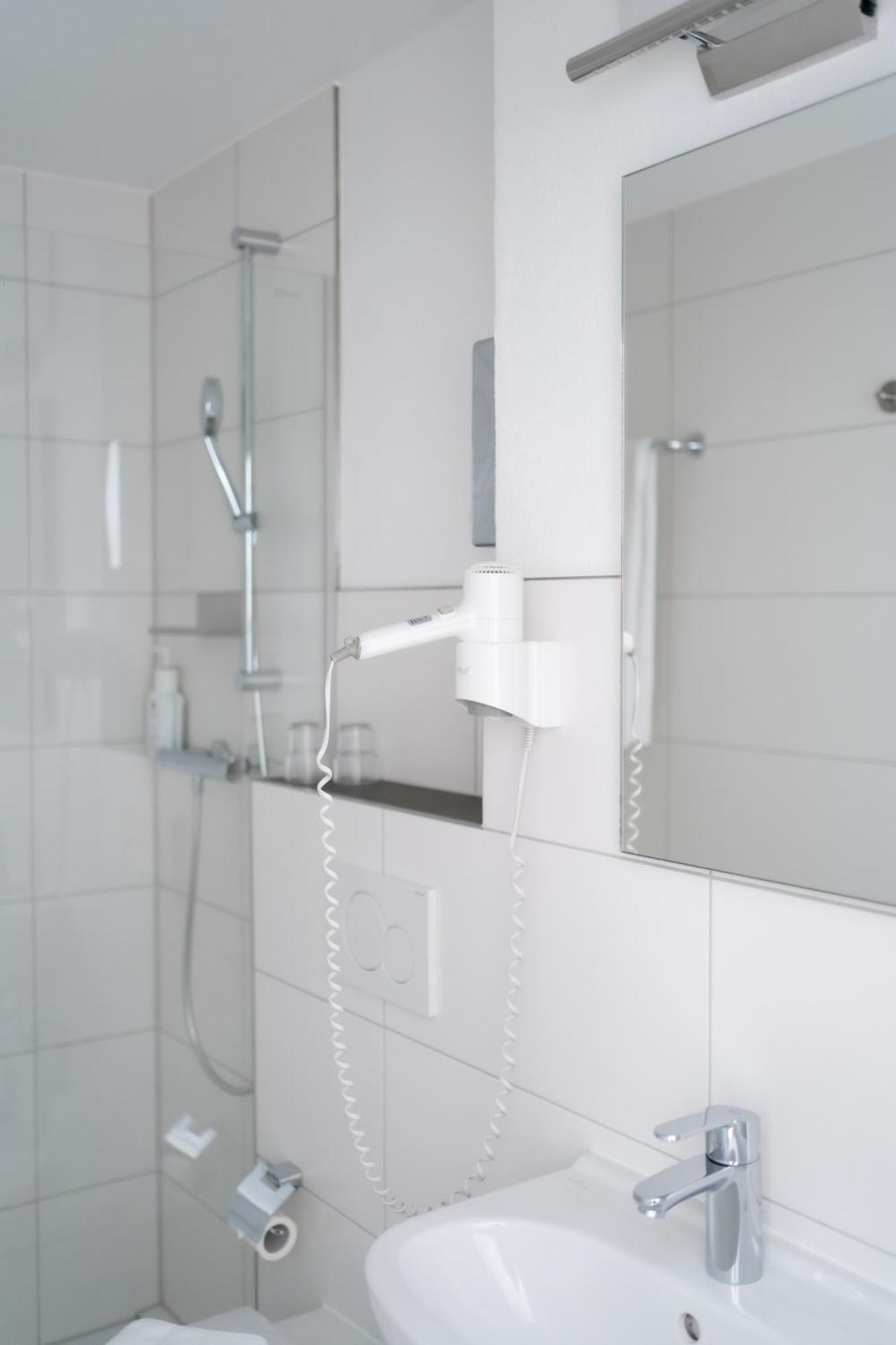 Lahn Hotel Биденкопф Экстерьер фото
